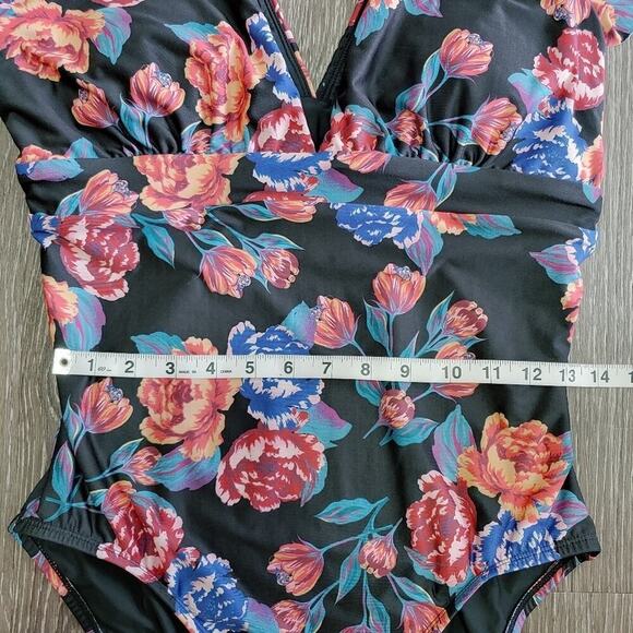 Modcloth Black Floral Kelsie One-Piece Swimsuit Vacation Beach  Plus Size XL - Picture 5 of 11